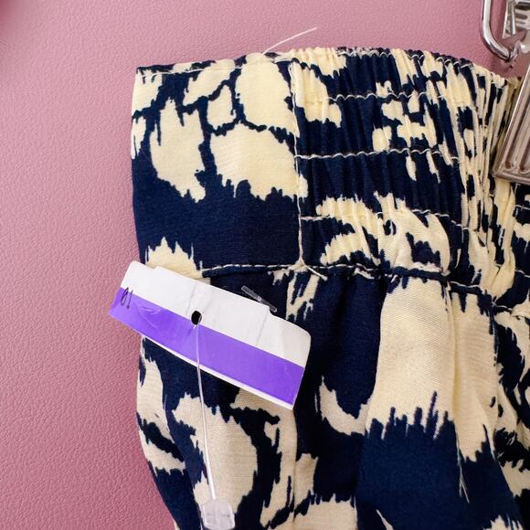 T Tahari Ikat Damask Printed Pull On Crop Wide Leg Pants Black Cream Size 2X NWT - Picture 10 of 10